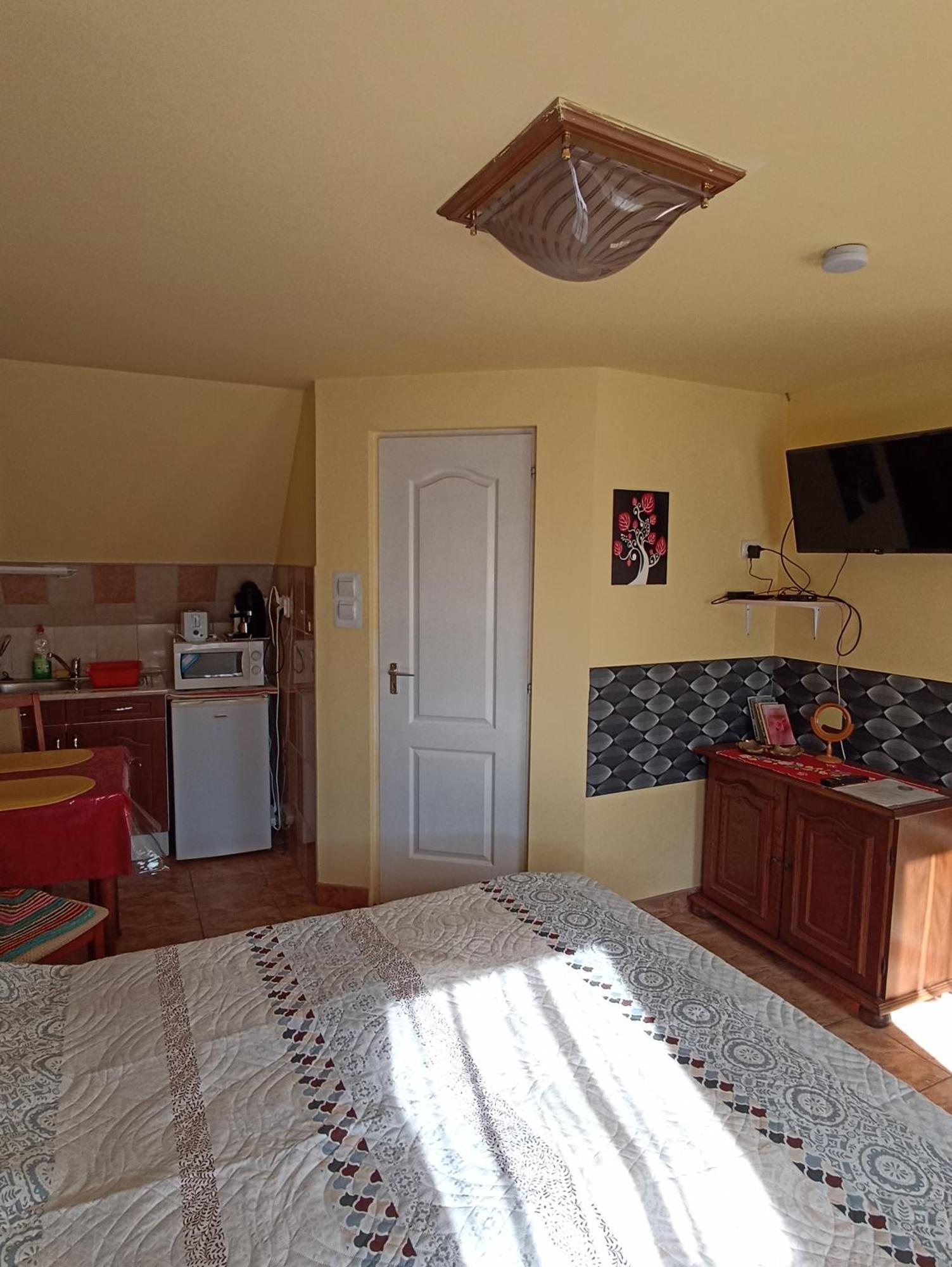 Ginkgo Apartman Демьен Экстерьер фото